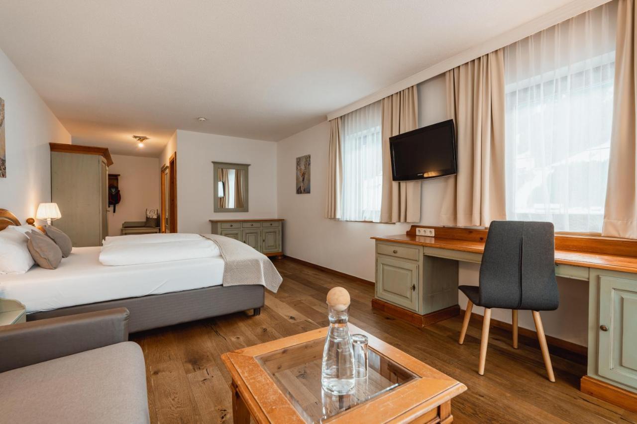 Hotel Bergjuwel Neustift im Stubaital Buitenkant foto