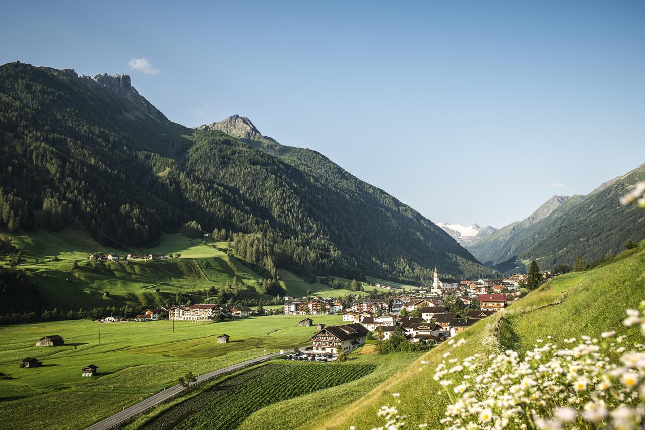 Hotel Bergjuwel Neustift im Stubaital Buitenkant foto