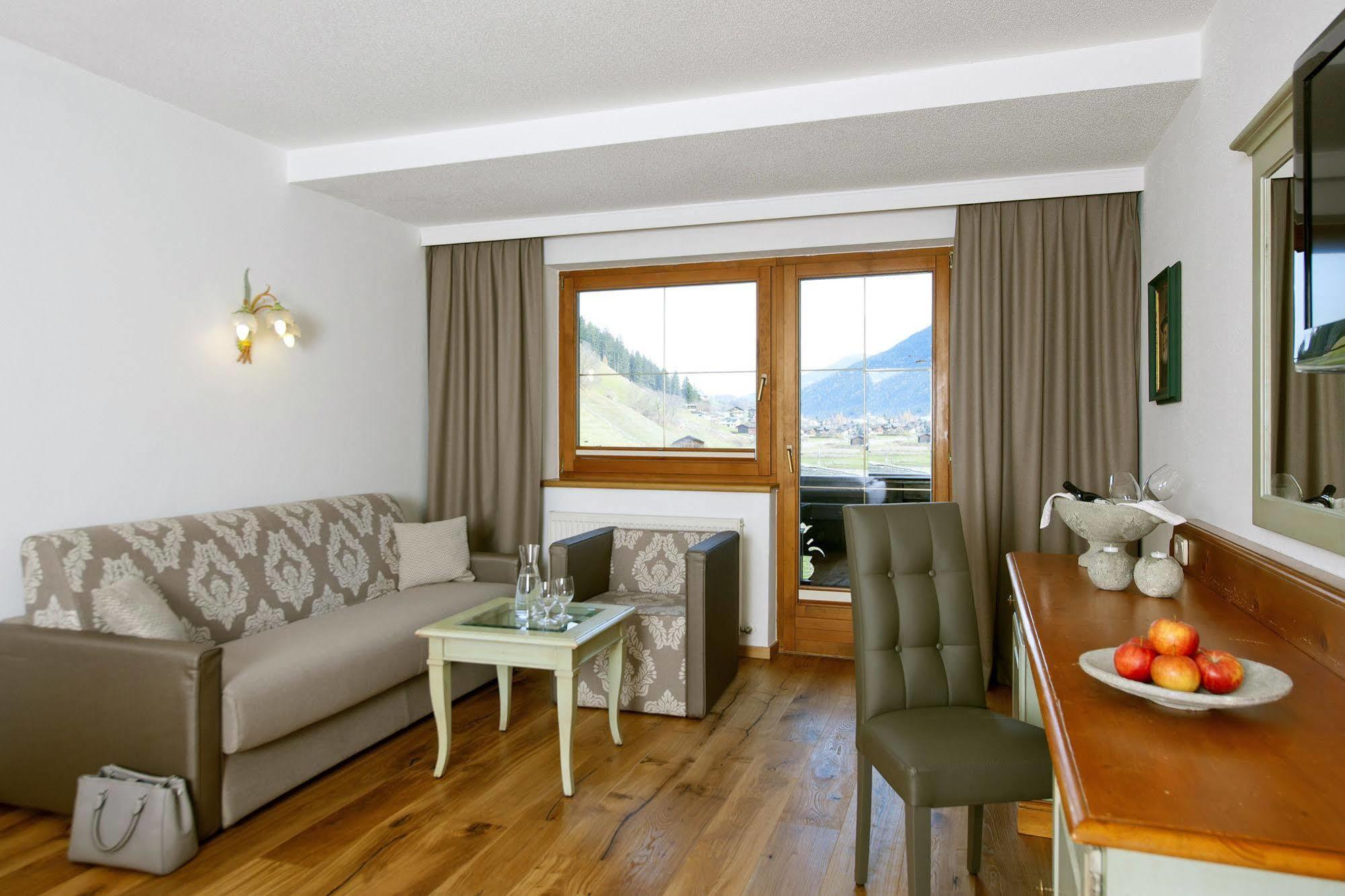 Hotel Bergjuwel Neustift im Stubaital Buitenkant foto